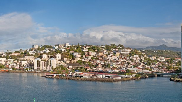 Lancement d’une étude inédite sur les pesticides en air intérieur,  en Martinique